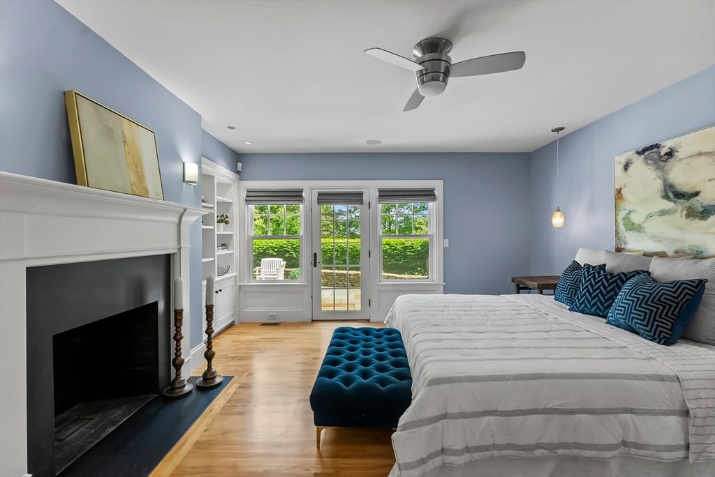 Bedroom, Fireplace, Interior, Recessed Lighting, Wood Texture Flooring