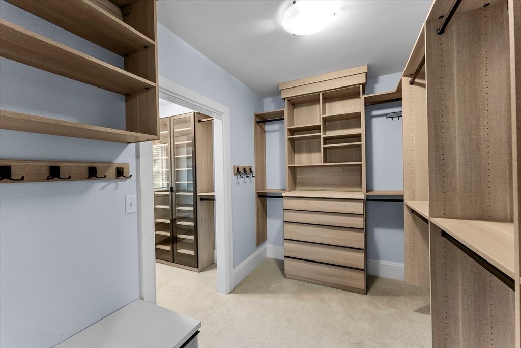 Interior, Walk-in Closets