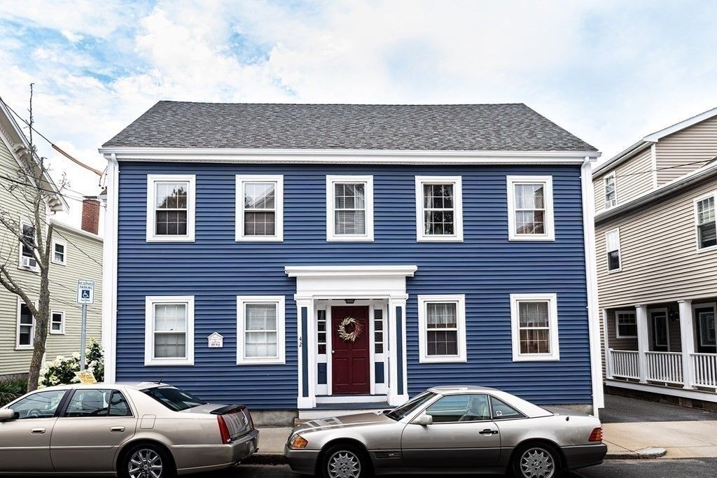 Exterior, Facade, Georgian