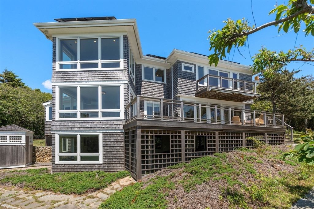 Exterior, Facade, Rowhouse