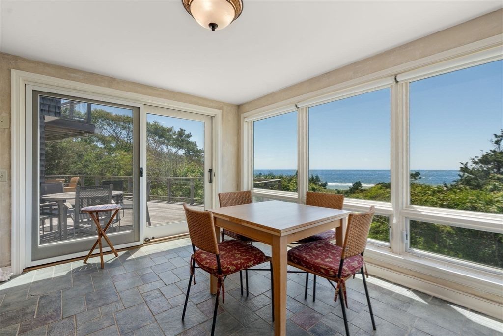 Dining room, Interior, Sun Room, Water