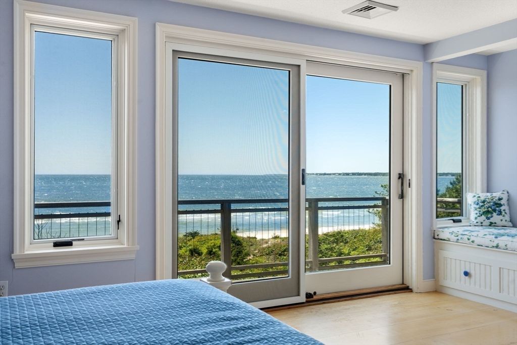 Bedroom, Interior, Water, Wood Texture Flooring