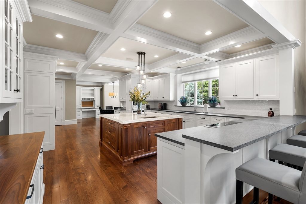 Interior, Kitchen, Pendant Lights, Recessed Lighting, Wood Texture Flooring