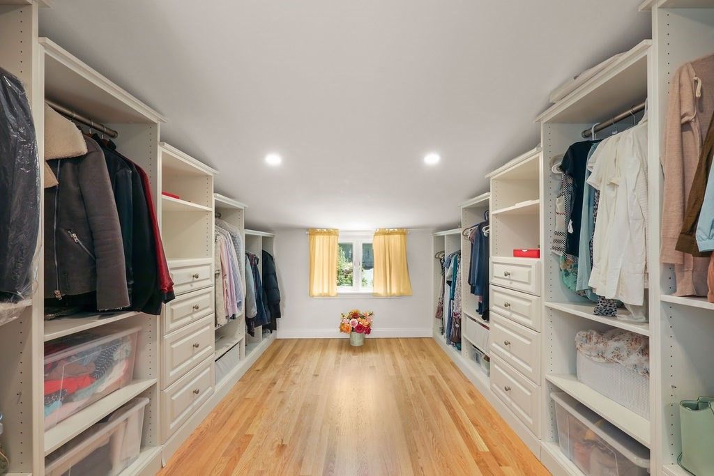 Interior, Recessed Lighting, Walk-in Closets, Wood Texture Flooring