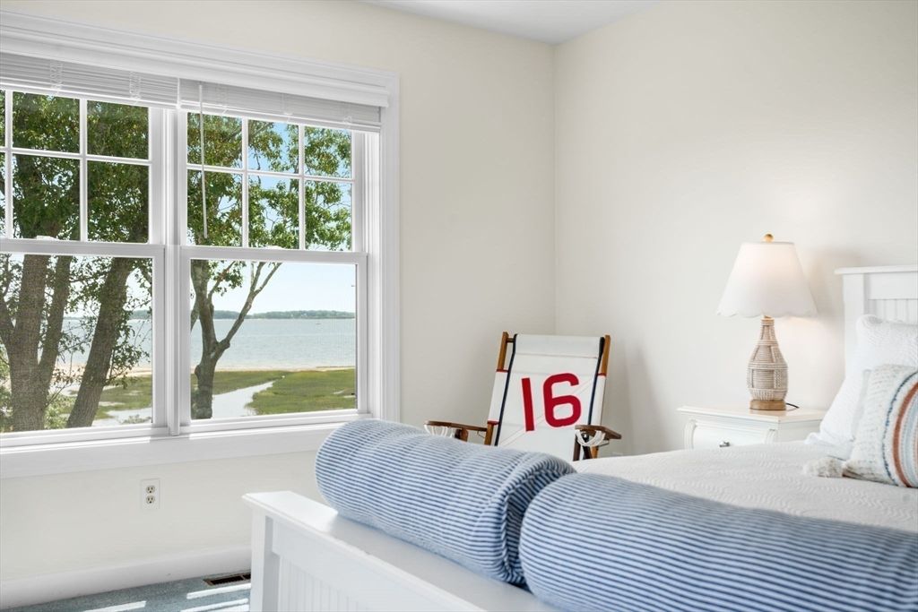 Bedroom, Interior, Water