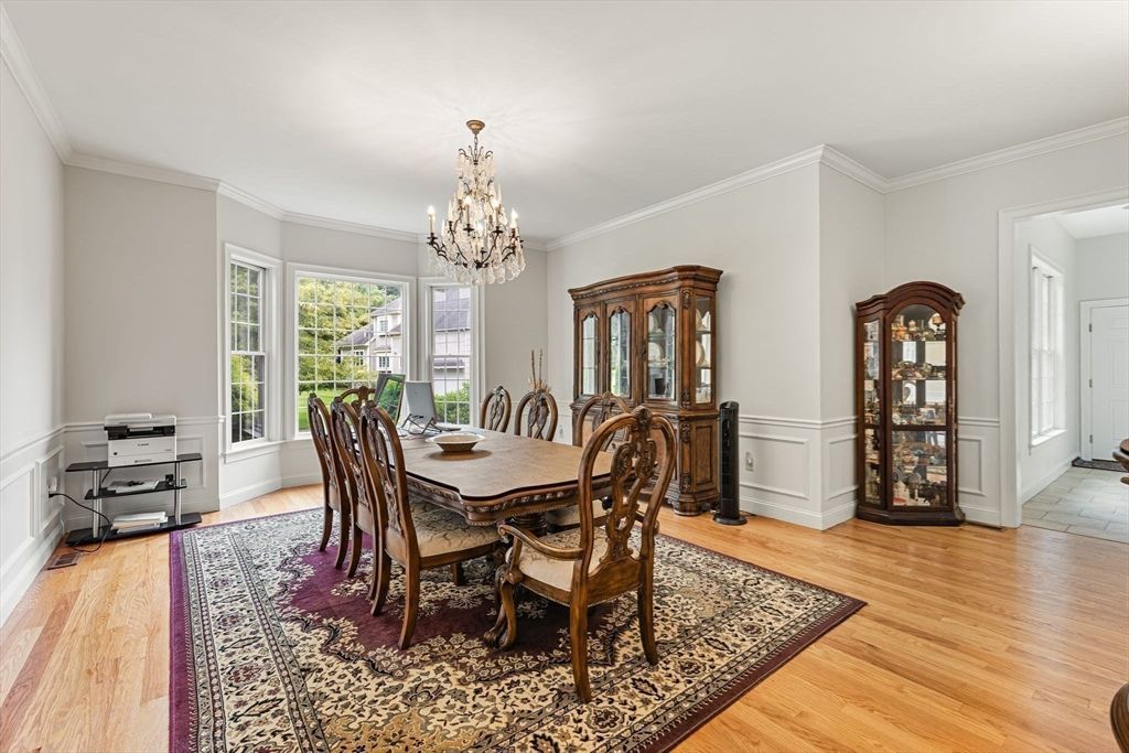 Chandelier, Dining room, Interior, Wood Texture Flooring