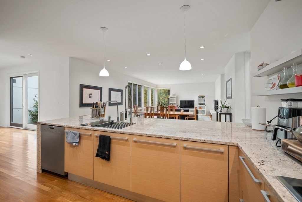 Dining room, Interior, Kitchen, Pendant Lights, Recessed Lighting, Wood Texture Flooring