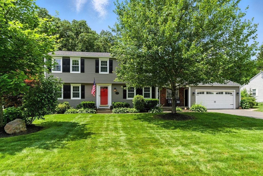 Attached, Detached Garage, Exterior, Facade, Georgian