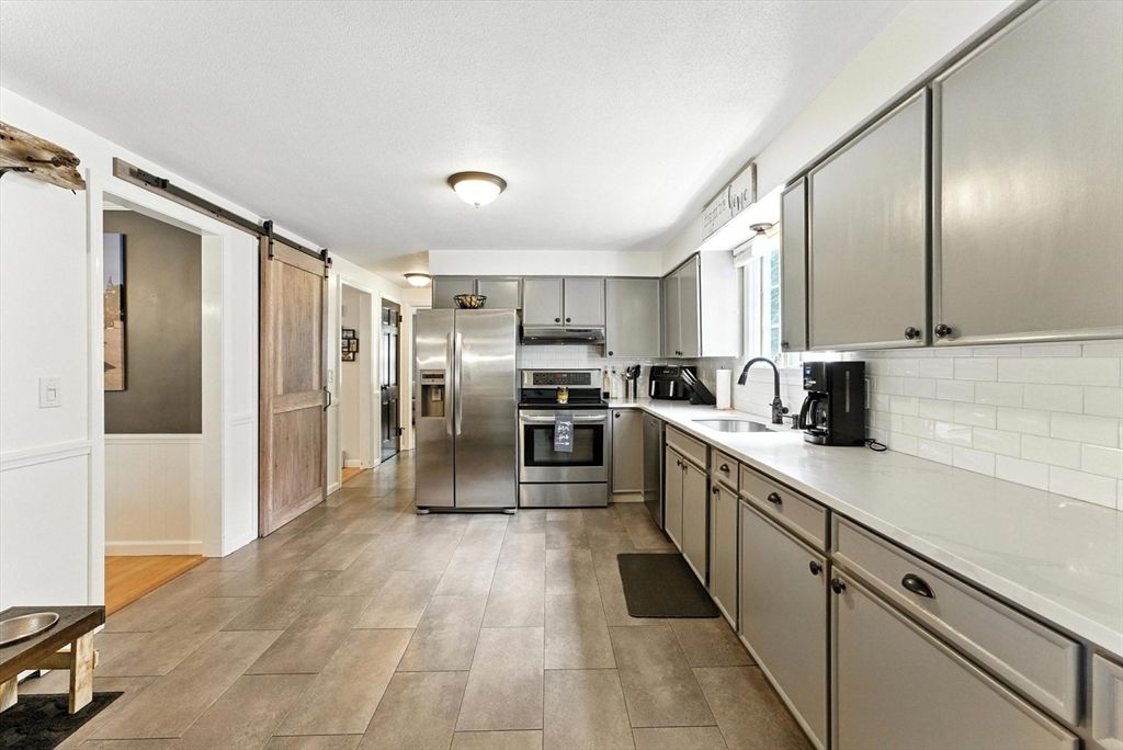Interior, Kitchen, Stainless Steel Appliances, Wood Texture Flooring