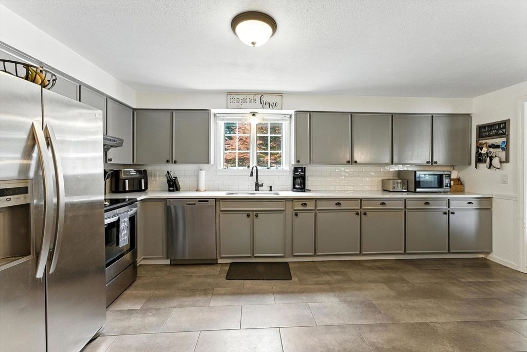Interior, Kitchen, Stainless Steel Appliances