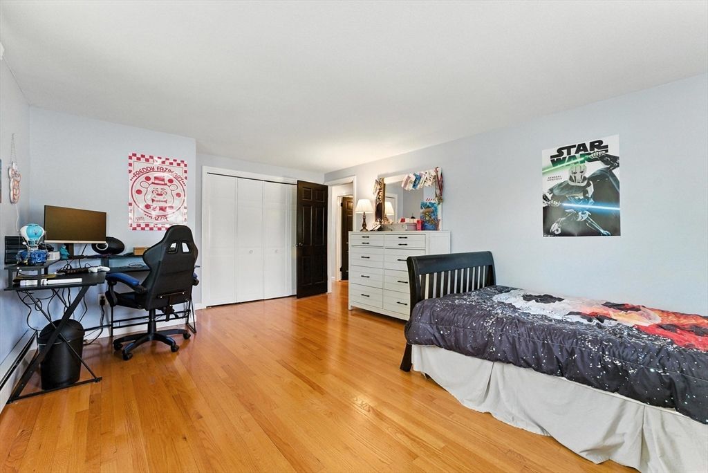 Bedroom, Home Office, Interior, Wood Texture Flooring