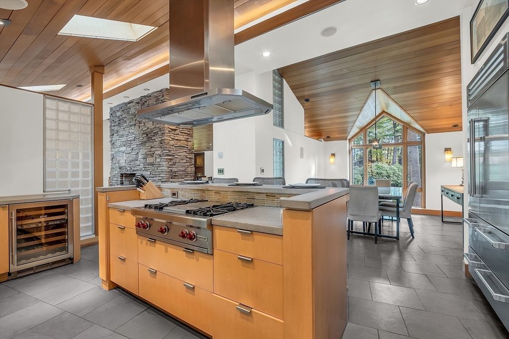 Dining room, Interior, Kitchen, Pendant Lights, Recessed Lighting, Stainless Steel Appliances, Stone Walls, Wooden Beams, Wooden Ceilings