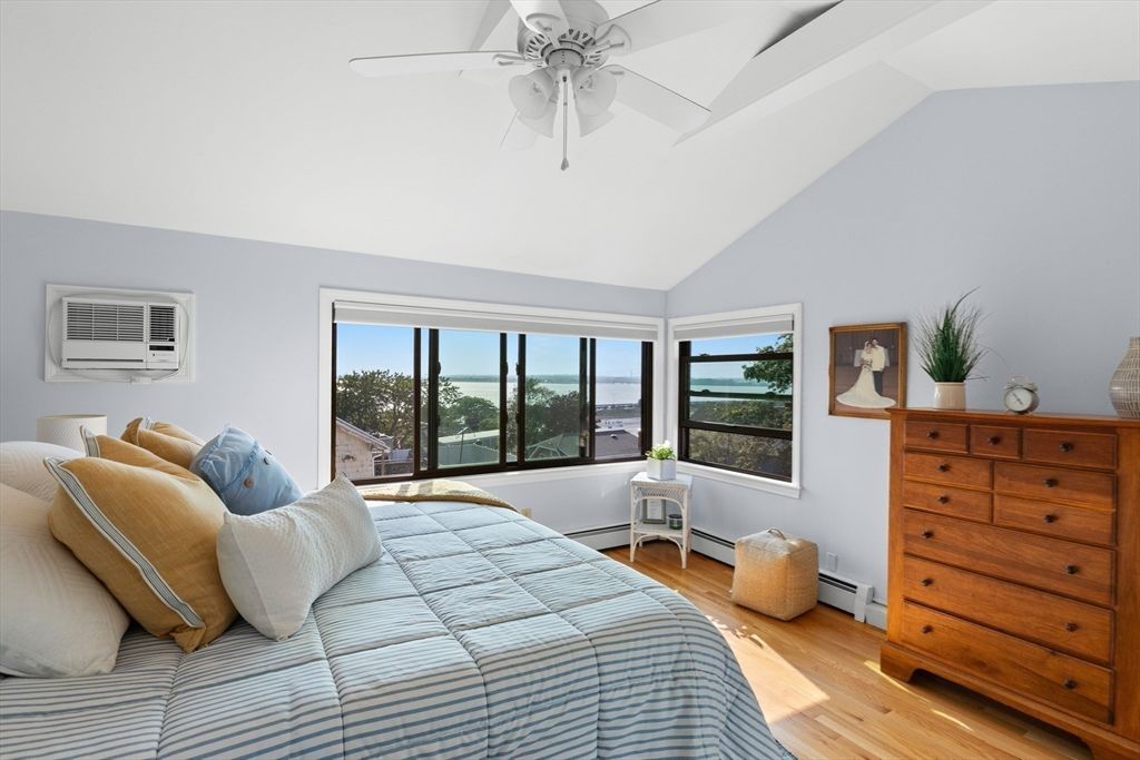 Bedroom, Interior, Water, Wood Texture Flooring