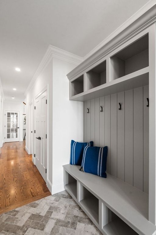 Interior, Recessed Lighting, Wood Texture Flooring