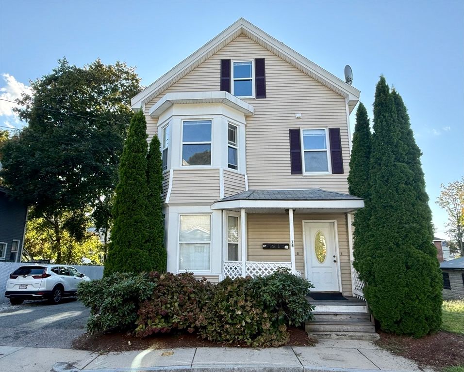 Exterior, Facade, Queen Anne Victorian