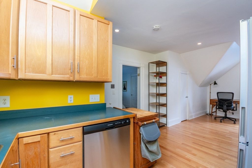 Interior, Kitchen, Recessed Lighting, Wood Texture Flooring