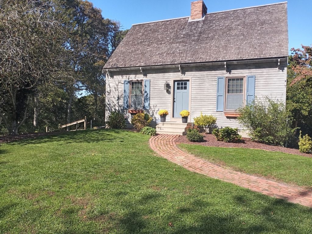Backyard, Exterior, Facade, Cape Cod