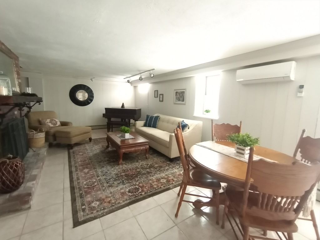 Dining room, Interior, Living room, Piano
