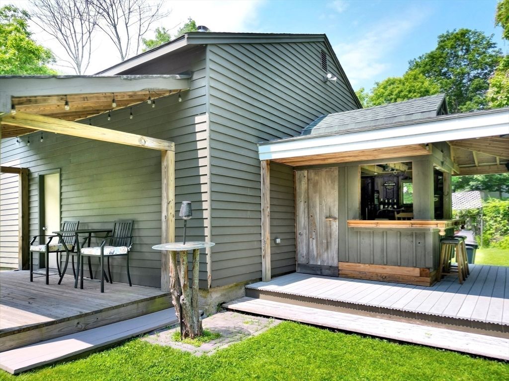Exterior, Hot Tub