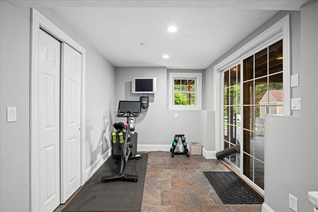 Fitness Equipment, Interior, Recessed Lighting