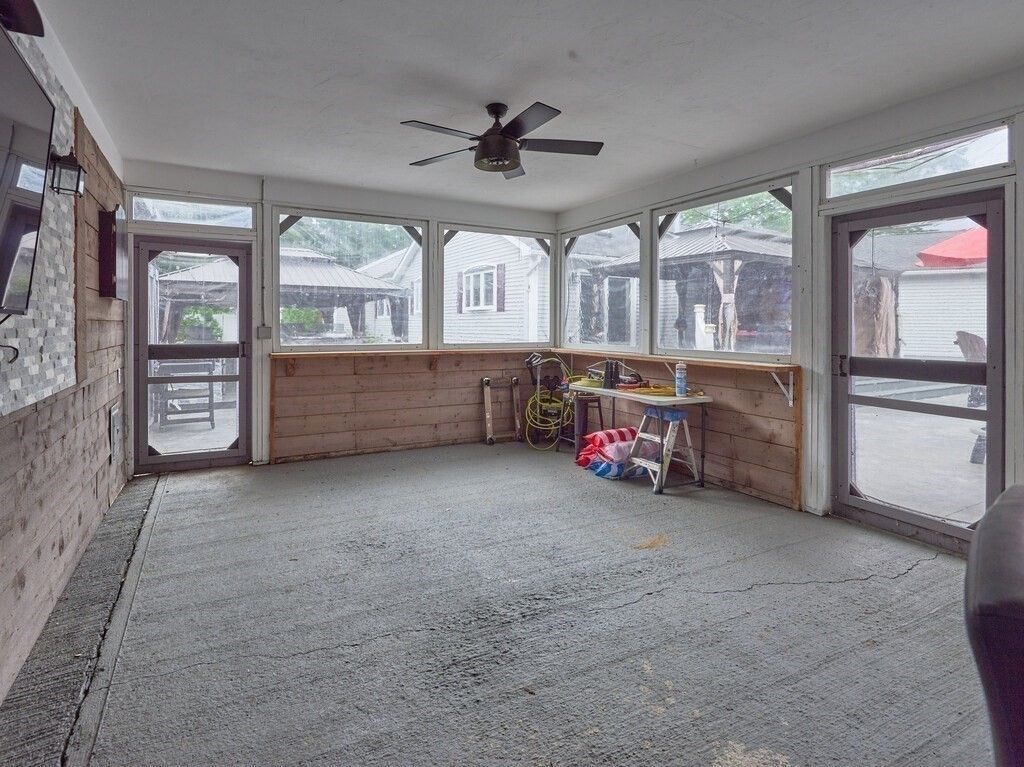 Empty room, Interior, Stone Walls, Sun Room