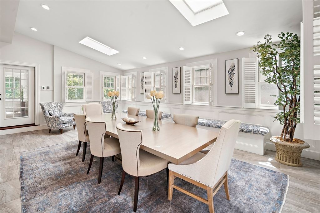 Dining room, Interior, Recessed Lighting, Wood Texture Flooring