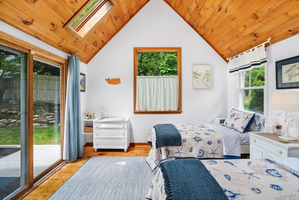 Bedroom, Interior, Wooden Ceilings, Wood Texture Flooring