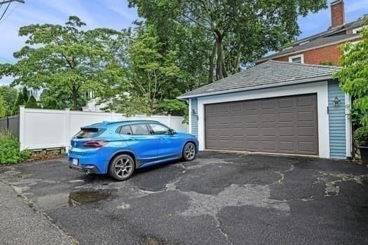 Detached Garage, Exterior