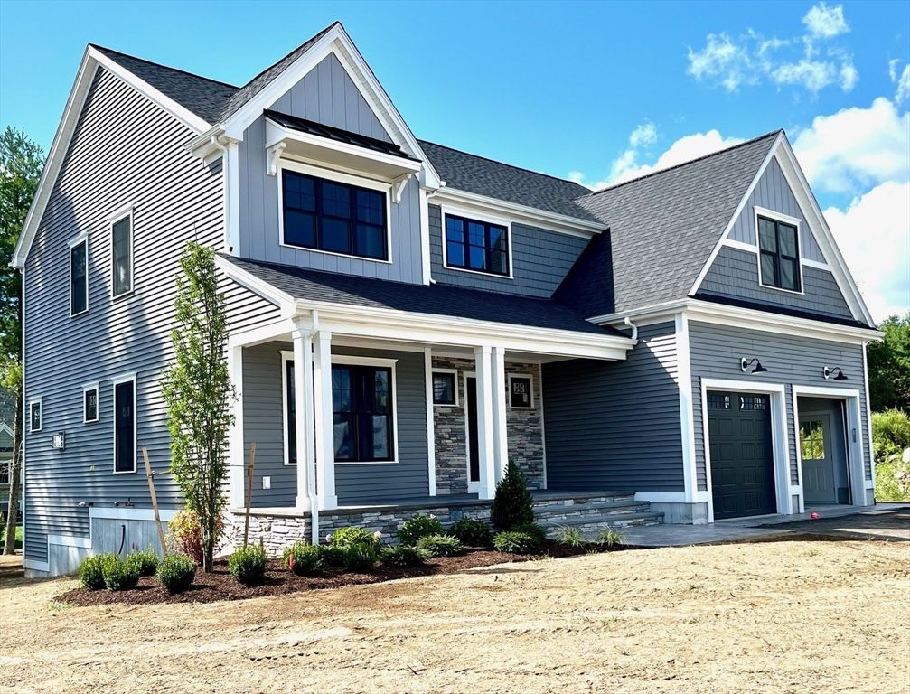 Attached, Exterior, Facade, Farmhouse