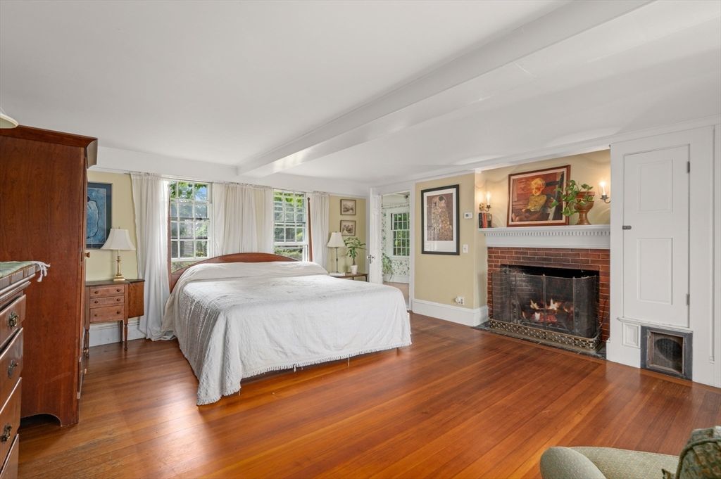 Bedroom, Fireplace, Interior, Wood Texture Flooring