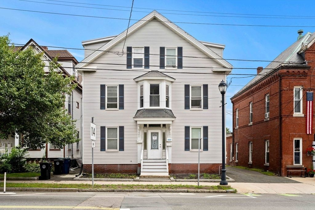 Exterior, Facade, Georgian