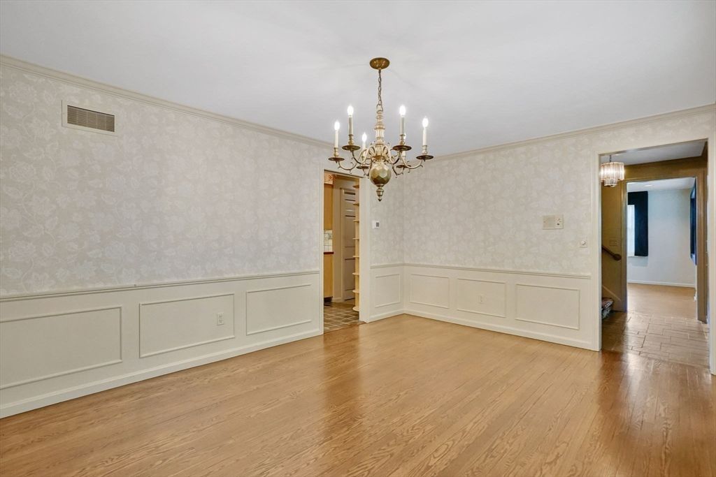 Chandelier, Empty room, Interior, Wood Texture Flooring