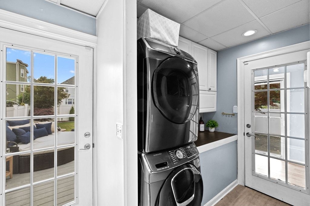 Interior, Recessed Lighting, Utility Closets, Washer, Wood Texture Flooring