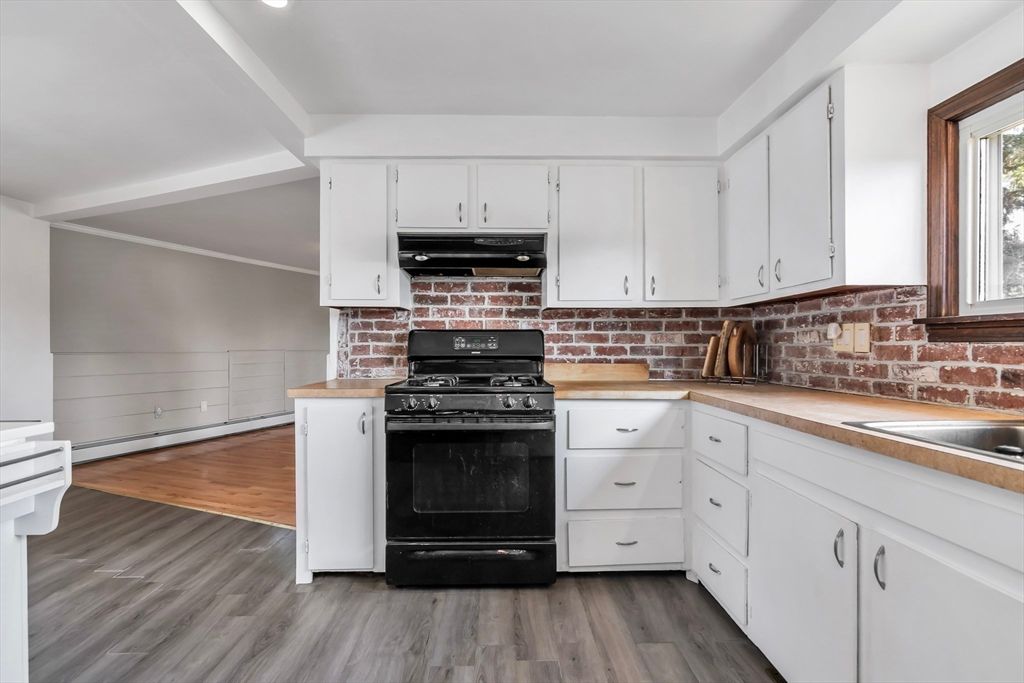 Interior, Kitchen, Recessed Lighting, Stone Walls, Wood Texture Flooring