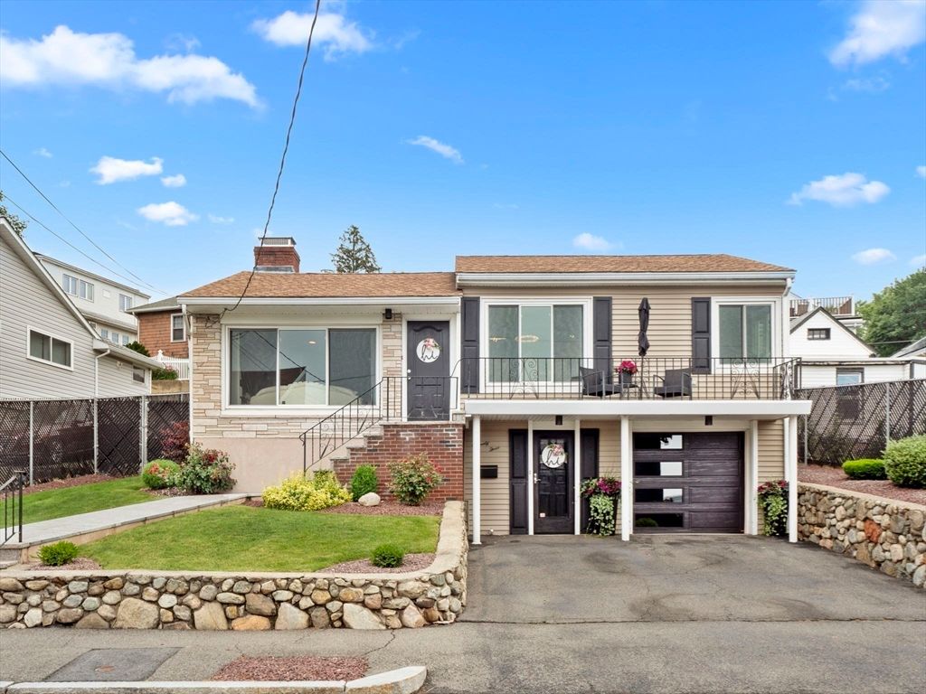 Attached, Exterior, Facade, Split Level