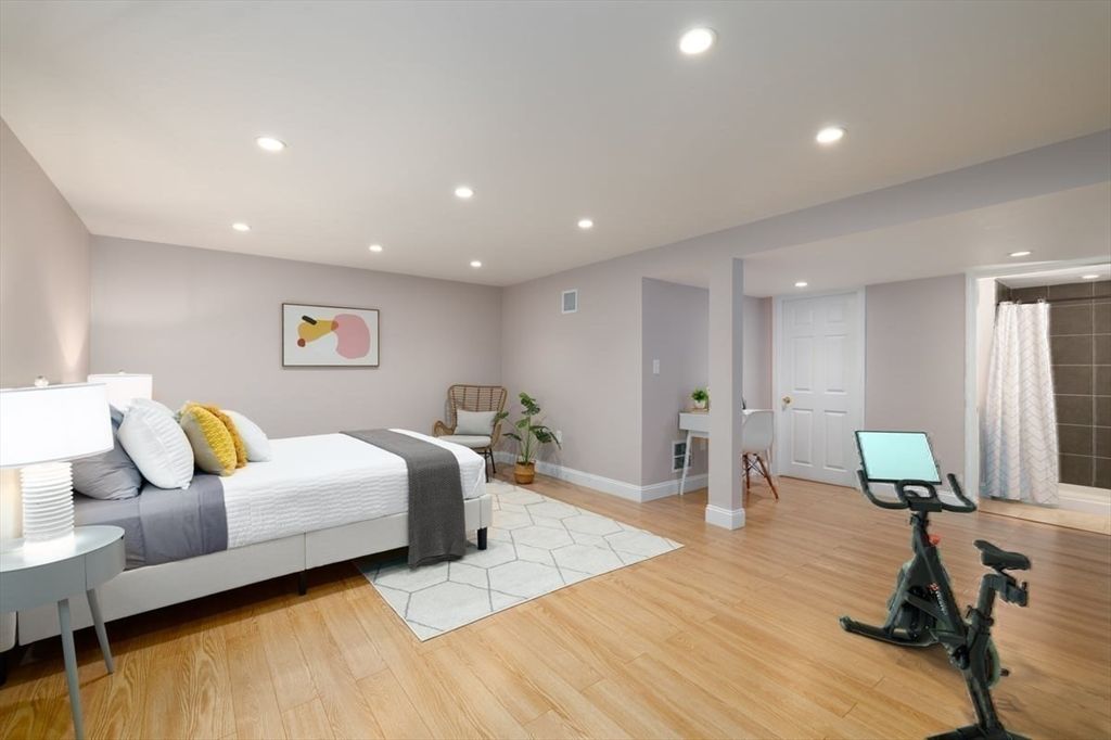 Bedroom, Fitness Equipment, Interior, Recessed Lighting, Wood Texture Flooring