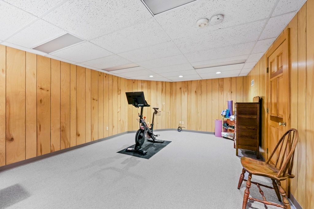 Fitness Equipment, Interior, Recessed Lighting, Wooden Walls