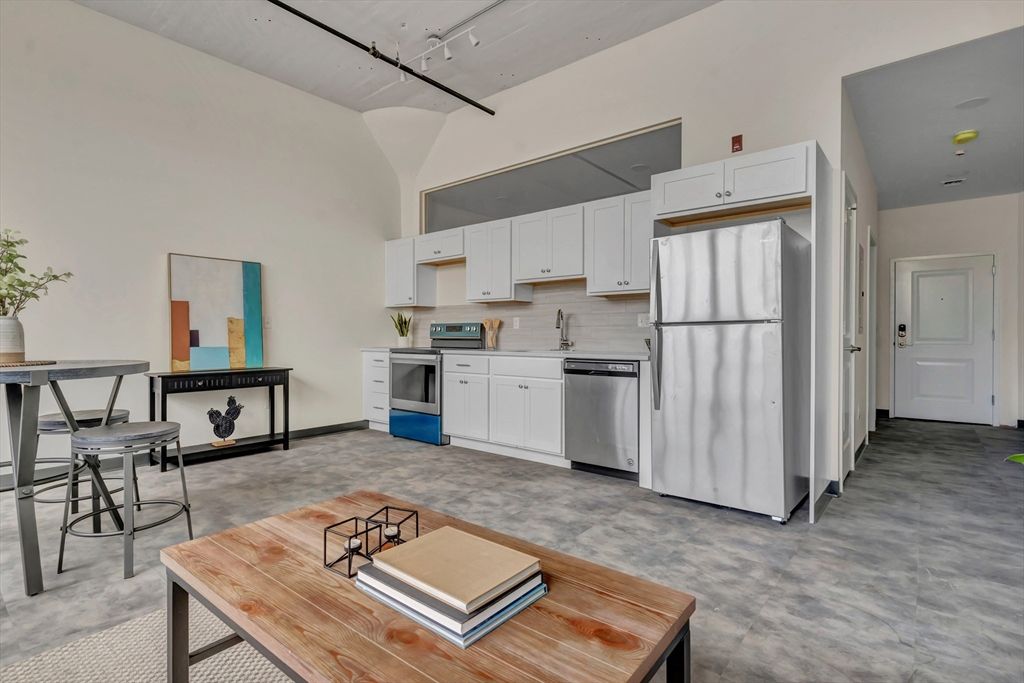 Interior, Kitchen, Stainless Steel Appliances