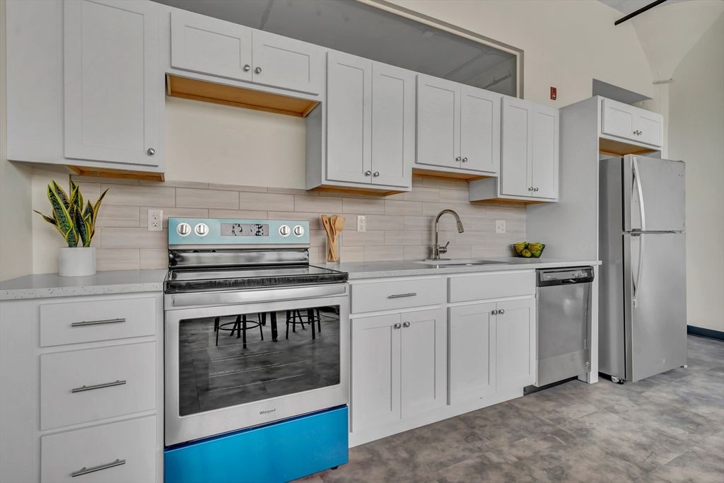 Interior, Kitchen, Stainless Steel Appliances