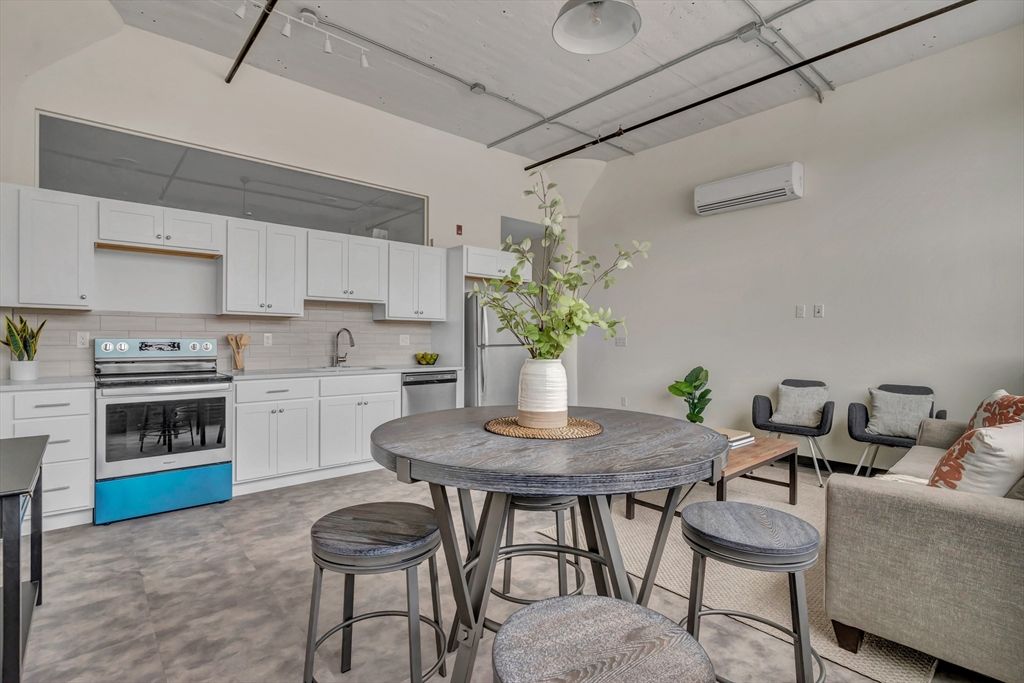 Interior, Kitchen, Stainless Steel Appliances