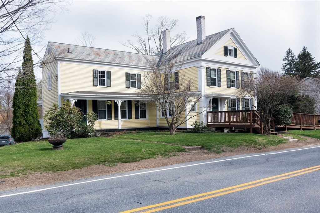 Exterior, Facade, Queen Anne Victorian