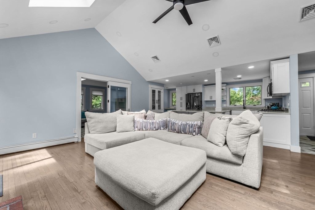Interior, Kitchen, Living room, Recessed Lighting, Wood Texture Flooring