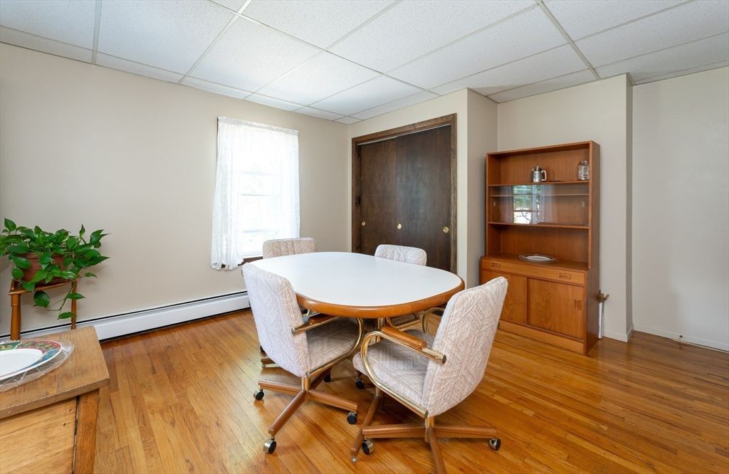 Dining room, Interior, Wood Texture Flooring