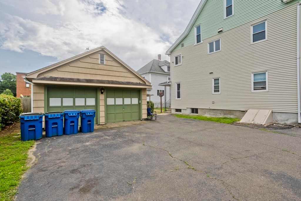Backyard, Detached Garage, Exterior