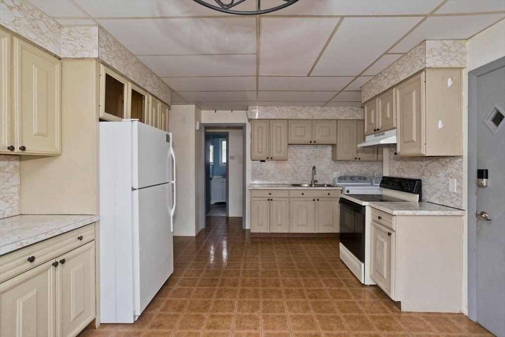 Interior, Kitchen, Pendant Lights
