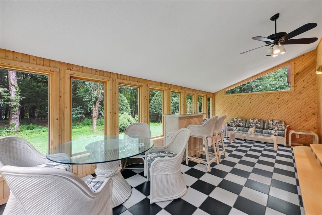 Dining room, Interior, Sun Room, Wooden Walls