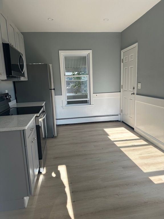 Interior, Kitchen, Recessed Lighting, Wood Texture Flooring