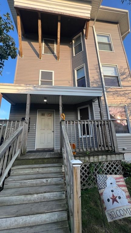 Exterior, Facade, None