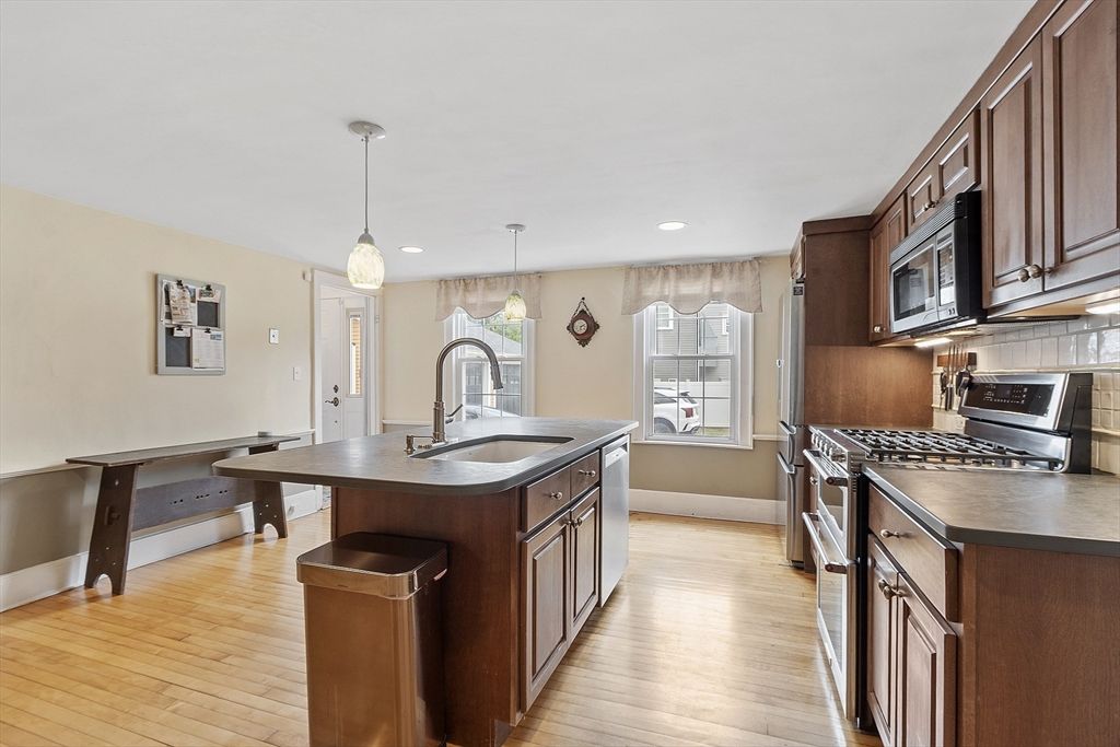 Interior, Kitchen, Pendant Lights, Recessed Lighting, Wood Texture Flooring