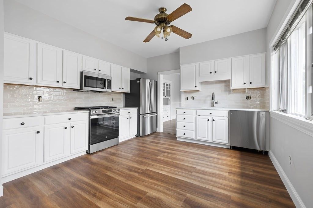 Interior, Kitchen, Stainless Steel Appliances, Wood Texture Flooring